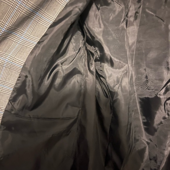NWOT - never worn oversized plaid blazer - Picture 2 of 5